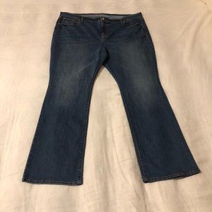 CLEARANCE Old Navy Original Mid Rise Bootcut Size 20 Jeans